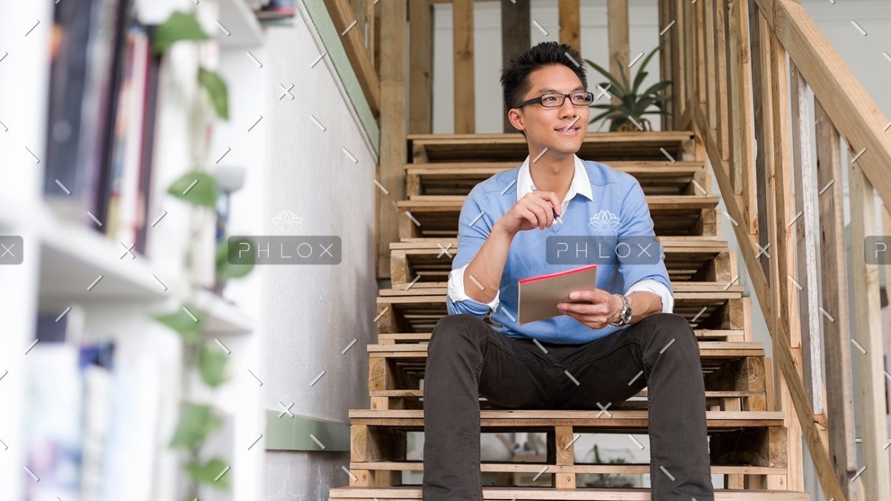 demo-attachment-174-portrait-of-young-businessman-in-casual-P86QBSV